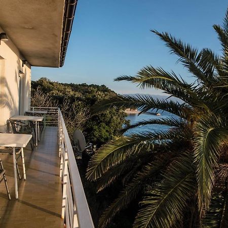 Lilianka Hotell Selce Exteriör bild
