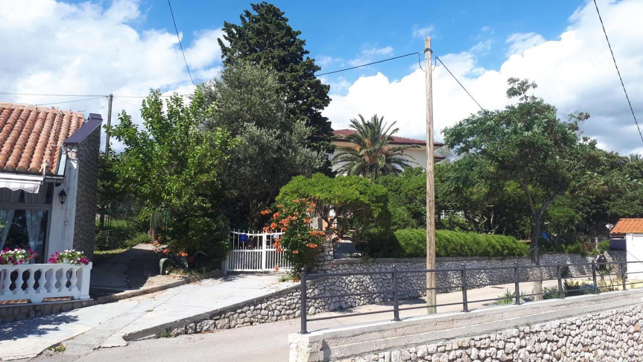 Lilianka Hotell Selce Exteriör bild
