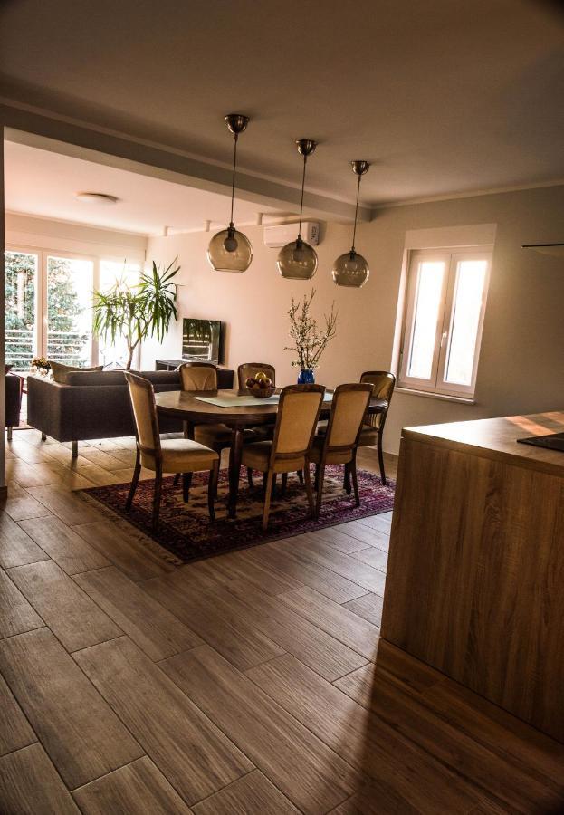 Lilianka Hotell Selce Exteriör bild